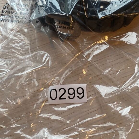 Michael Kors Black Leather Link Belt - Picture 9 of 9